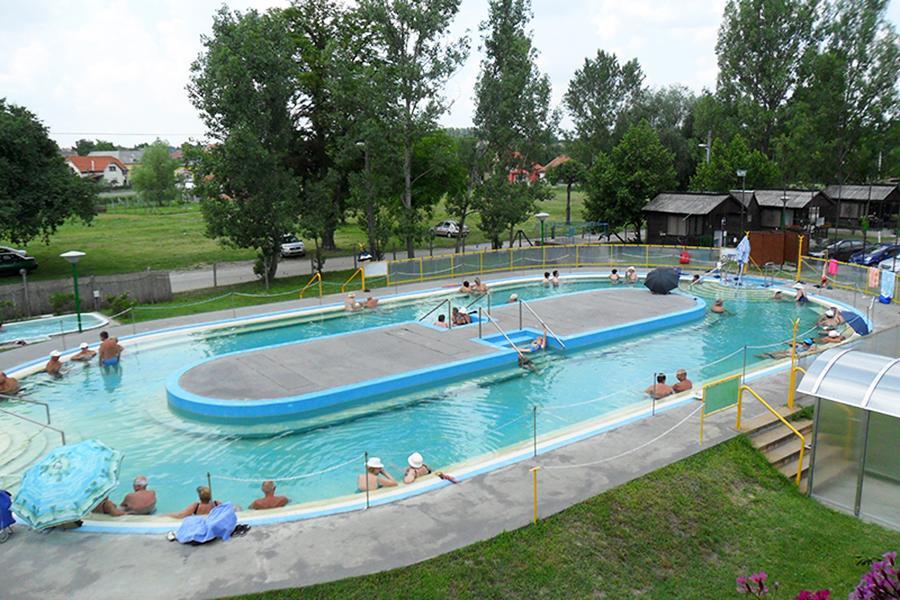 Torday Lak Appartement Veresegyház Buitenkant foto